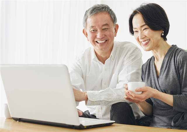 PCで記事を読み込む読者のイメージ